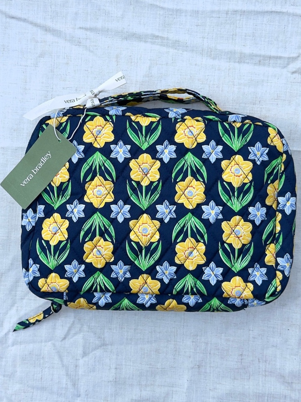 Vera Bradley Daffodils Hanging Travel Organizer - Picture 2 of 11